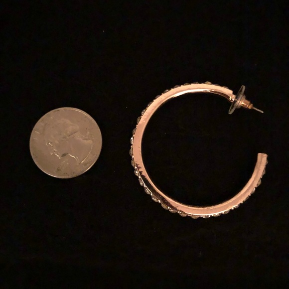 🆕 Steve Madden RGT 3/4 Hoop Earrings w/ Crystals - Picture 6 of 6